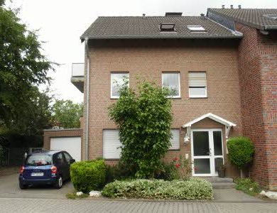 Neuwertiges 2 Familienhaus in 41065 Mönchengladbach-Hardterbroich